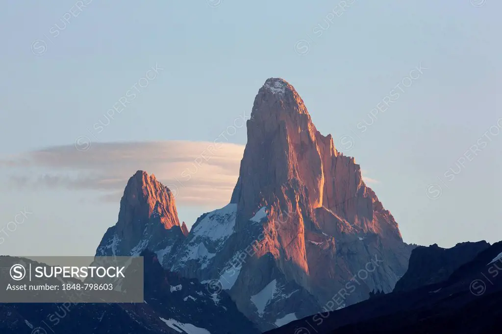 Fitz Roy massif, seen from the west, in the evening light