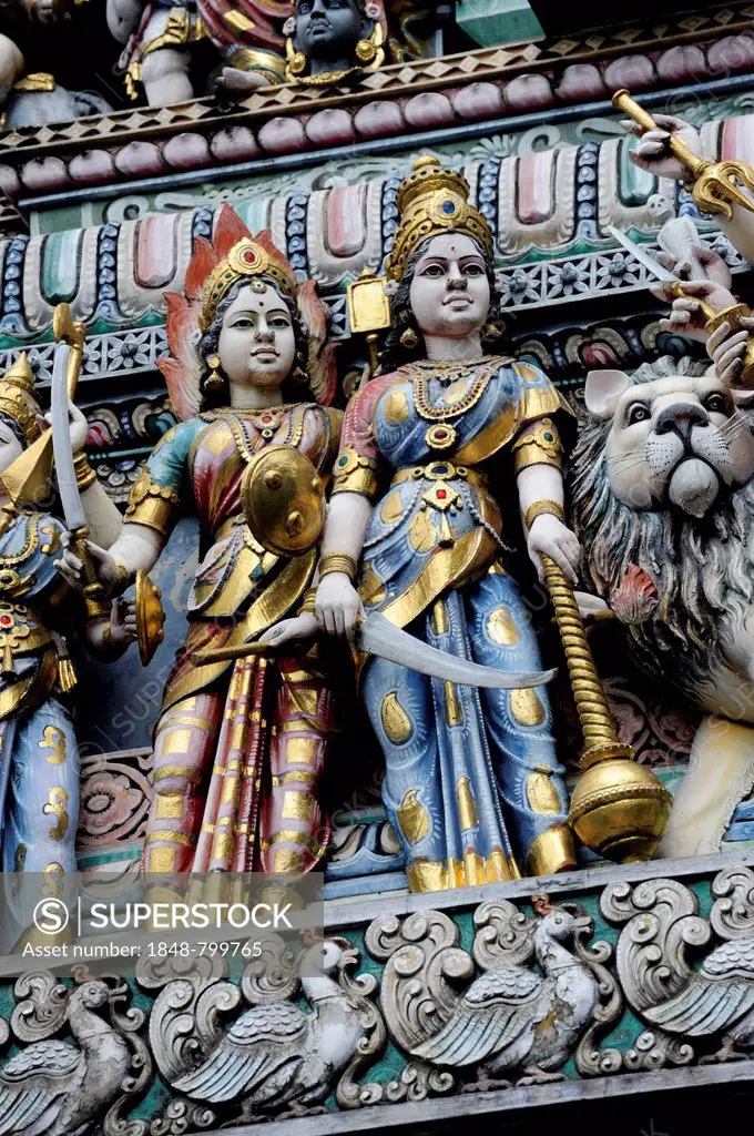 Figures at the entrance of a Hindu temple, Veerama Kaliamman Temple, Serangoon Street, in the Indian district, Little India, city centre, Singapore, A...
