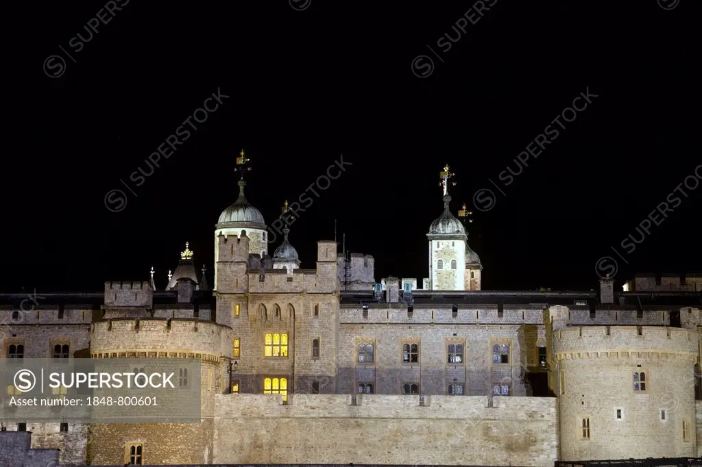 Tower of London at night, London, England, United Kingdom, Europe