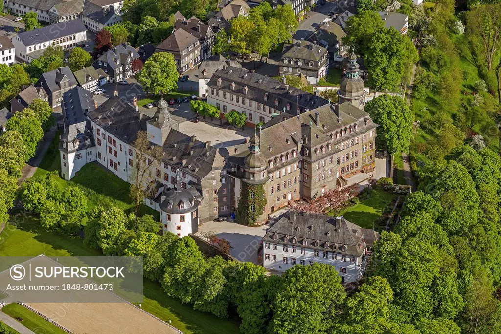 Aerial view, Schloss Berleburg Castle, castle museum, Bad Laasphe, North Rhine-Westphalia, Germany