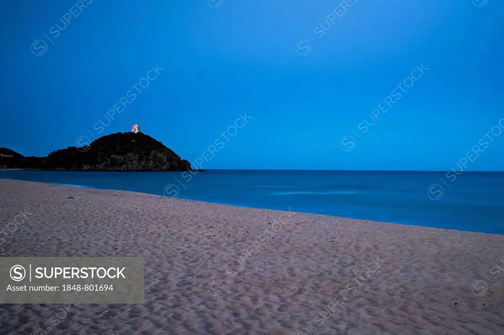 Baia di Chia beach with the Saracen Tower at dusk, Costa del Sud, Chia, Domus de Maria, Sardinia, Italy