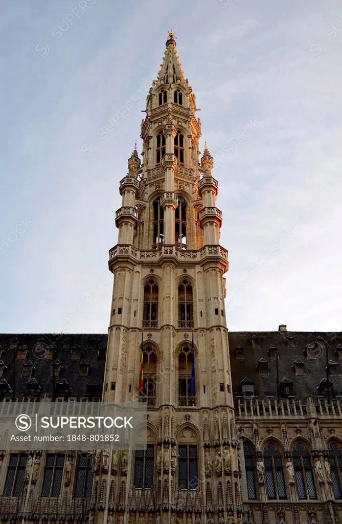 Tower of the town hall, Hotel de Ville, Grote Markt, Grand Place, UNESCO World Heritage Site, Brussels, Brussels Region, Belgium
