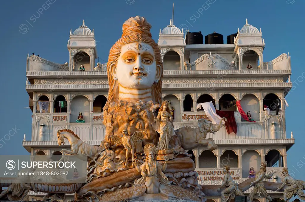 Hotel for pilgrims with a huge sculpture of Shiva, Rameswaram, Pamban Island, Tamil Nadu, India