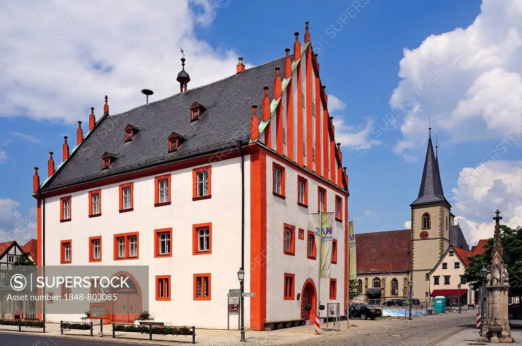 Old Town Hall from 1514 on Marktplatz square, Parish Church of St. Kilian at the rear