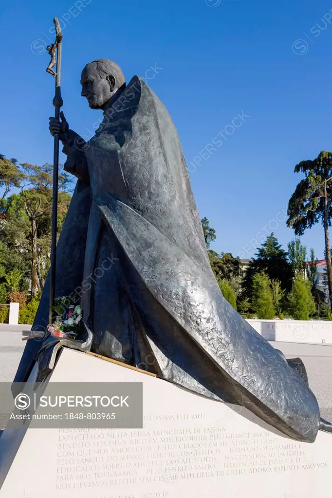 Statue of Pope John Paul II, Santuario de Fatima, Fatima Shrine, Sanctuary of Our Lady of Fatima, Fatima, Ourem, Santarem, Portugal, Europe