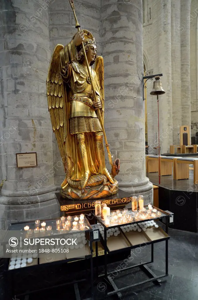 Interior, statue of St Michael, St Michel, Cathédrale St Michel et Gudule, Cathedral of St. Michael and St. Gudula, Brussels, Brussels Region, Belgium