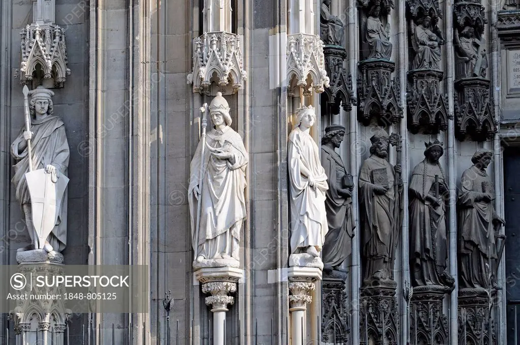 Statues on the facade, Cologne Cathedral, Cologne, Rhineland, North Rhine-Westphalia, Germany