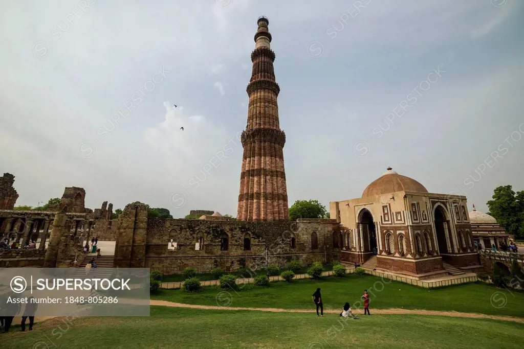 Qutub Tower or Qutub Minar, an ancient Islamic monument, New Delhi, Delhi, India