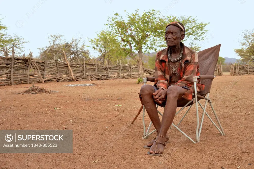 Chief Hikuminue Kapika, chief of the Namibian Himba, in his kraal, Omuramba, Kaokoland, Kunene, Namibia