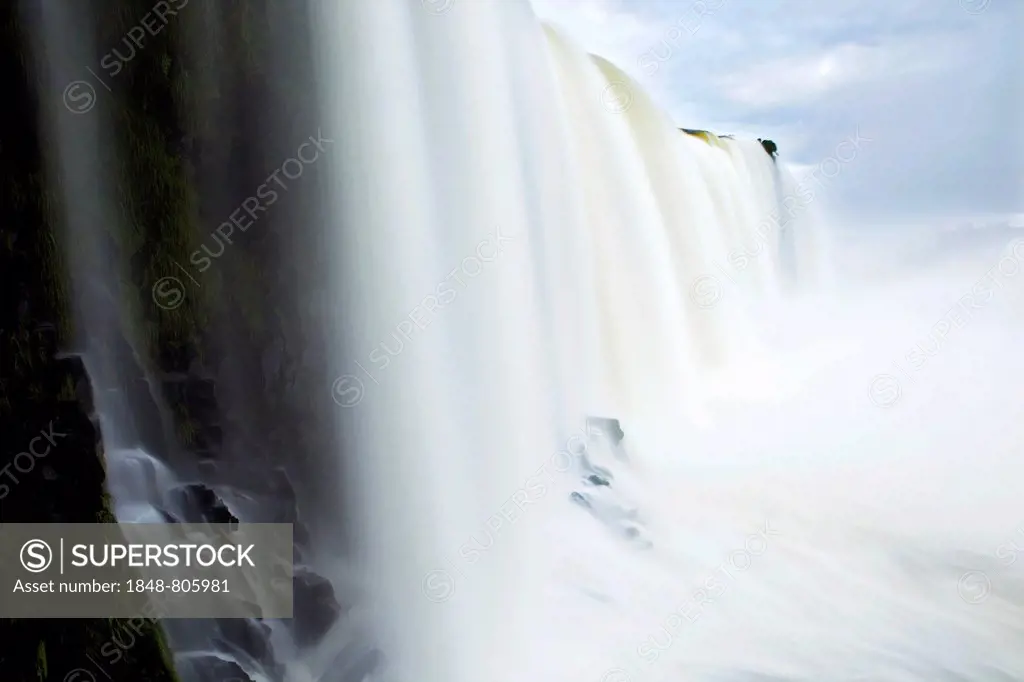 Iguazú Falls, UNESCO World Natural Heritage Site, Iguazú National Park, Brazil