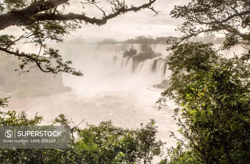 Iguazú Falls, UNESCO World Natural Heritage Site, Iguazú National Park, Argentina