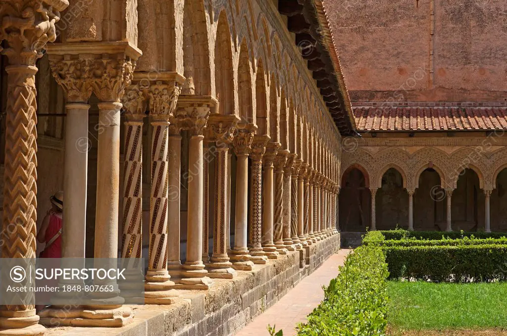 Ornate columns of the cloister, Monreale Cathedral or Cathedral of Santa Maria Nuova, Monreale, Sicily, Italy