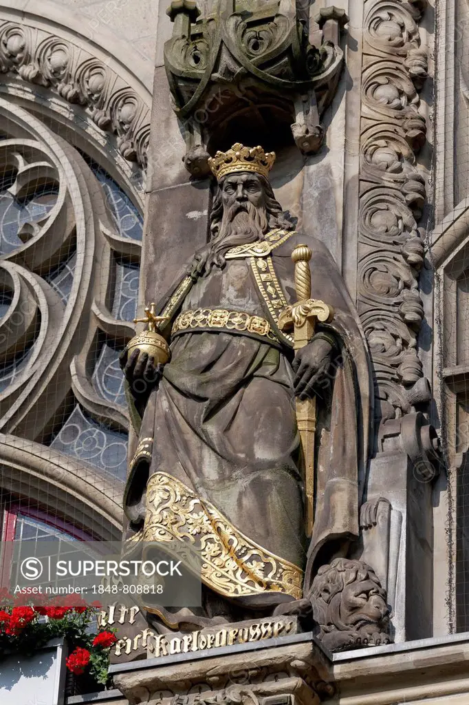 Sculpture of Charlemagne on the façade of the Town Hall, Duisburg, Ruhr district, North Rhine-Westphalia, Germany