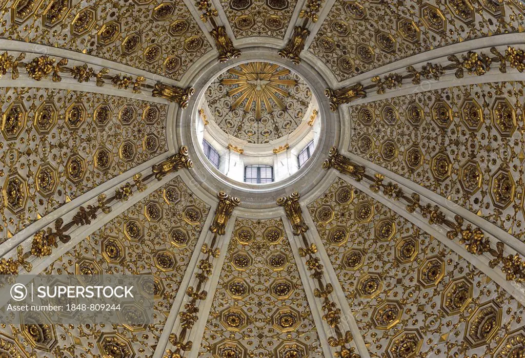 Interior, dome designed by Filippo Juvarra, Como Cathedral, Cathedral of Santa Maria Maggiore, Como, Lombardy, Italy