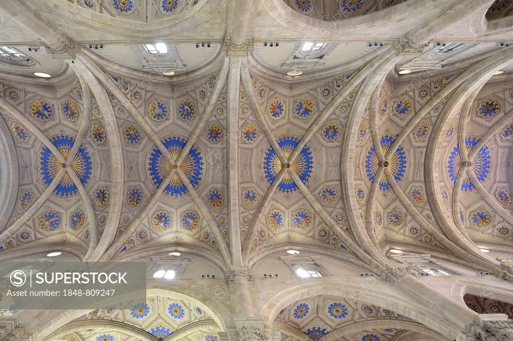 Interior, star vaults in the nave, Como Cathedral, Cathedral of Santa Maria Maggiore, Como, Lombardy, Italy