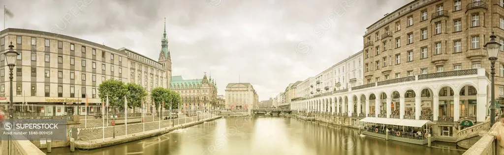 Panorama of Little Lake Alster with City Hall and the Alster Arcades, Hamburg, Hamburg, Germany