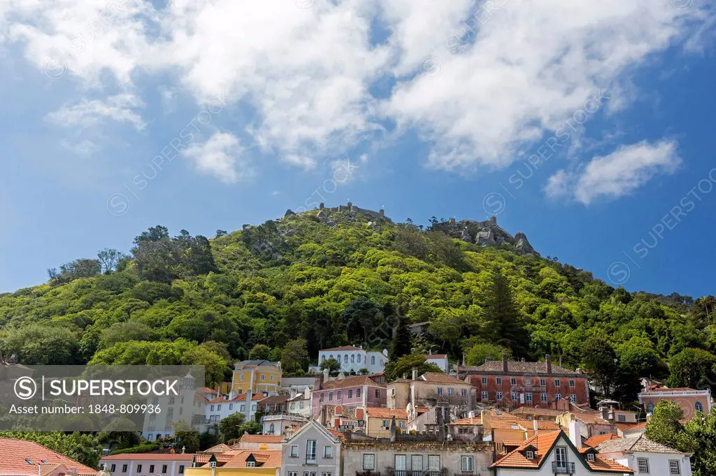 Castelo dos Mouros, Castle of the Moors, Moorish fortress, above the town of Sintra, Sintra, Lisbon District, Portugal