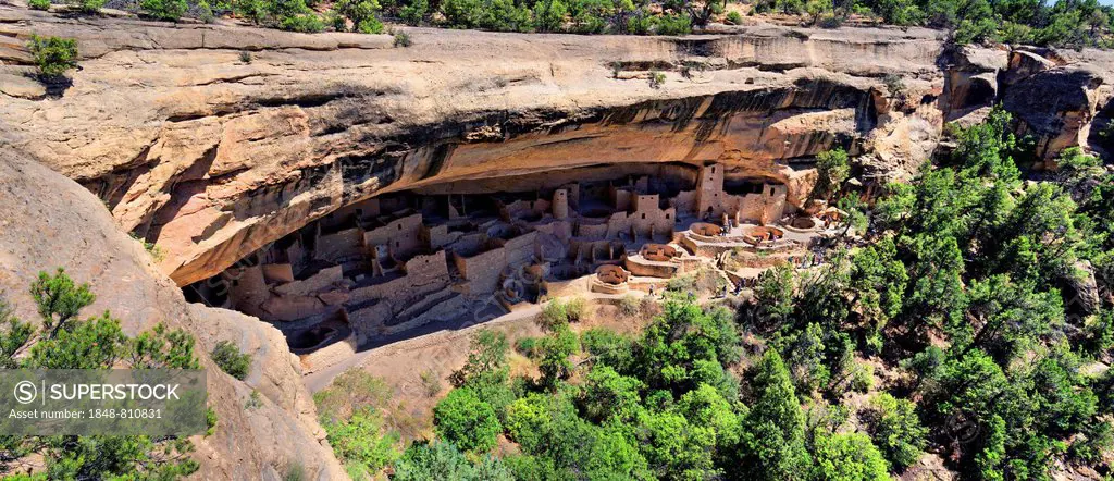 Anasazi cliff dwellings, Cliff Palace, Swallows Nest, Mesa Verde National Park, Colorado, United States