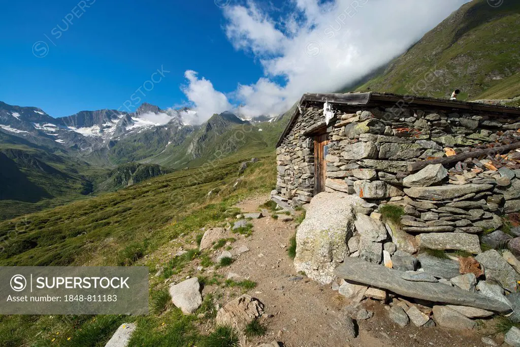 Mountain hut, Seewertal, Ötztaler Alpen, South Tyrol province, Trentino-Alto Adige, Italy