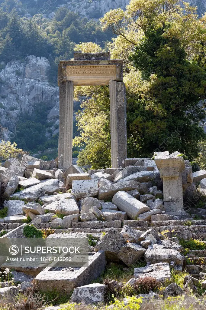 Temple of Artemis and Hadrian's Gate, ancient city of Termessos, Taurus Mountains, Termessos, Antalya Province, Turkey
