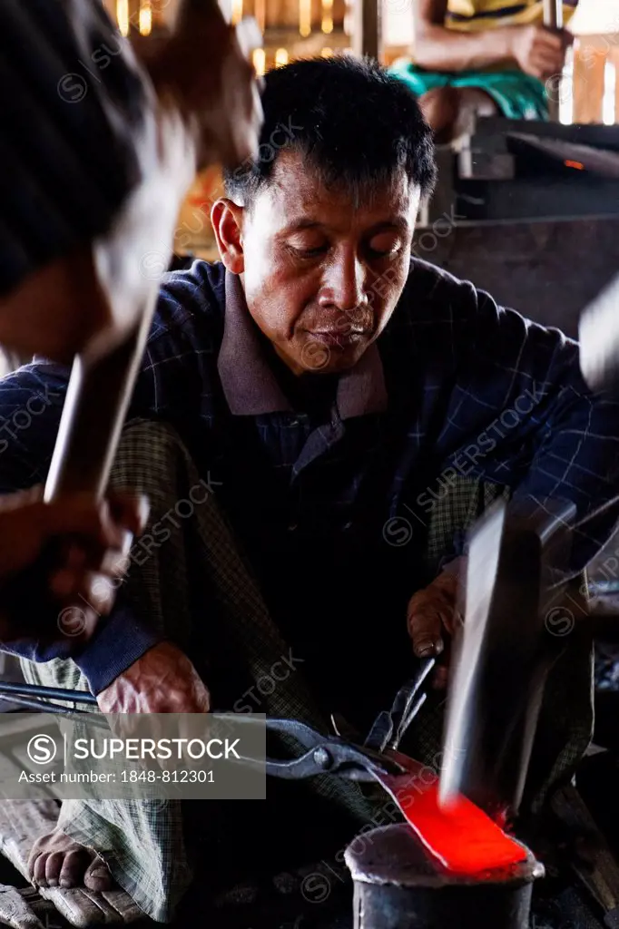Blacksmith, Shan-State, Myanmar, Burma