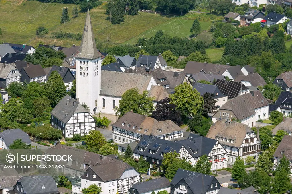 Aerial view, village of Hirschberg with the parish church of St. Christopher, Hirschberg, Warstein, North Rhine-Westphalia, Germany