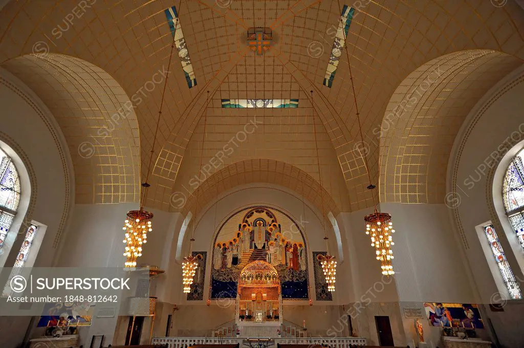 Chancel with dome of the Church of St. Leopold at Steinhof, built 1904-1907, designed by Otto Wagner, most important building of the Viennese Art Nouv...
