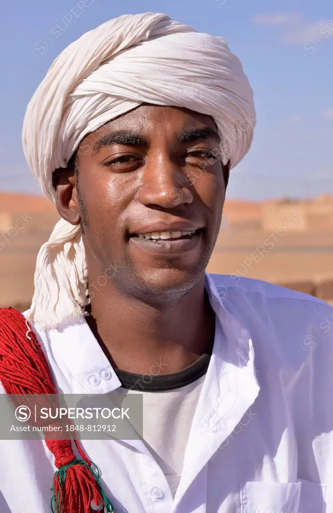 Gnaoua musician with a turban, Merzouga, Meknès-Tafilalet region, Morocco