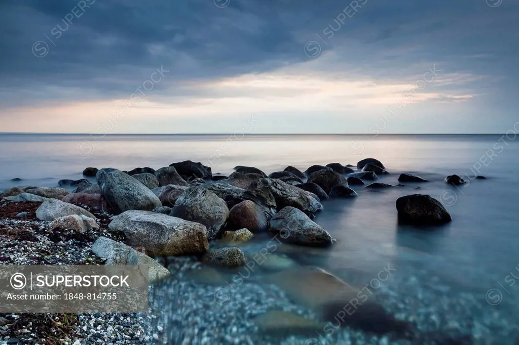 Stones on the Baltic Coast, coastline, Bay of Lübeck, Schleswig-Holstein, Germany