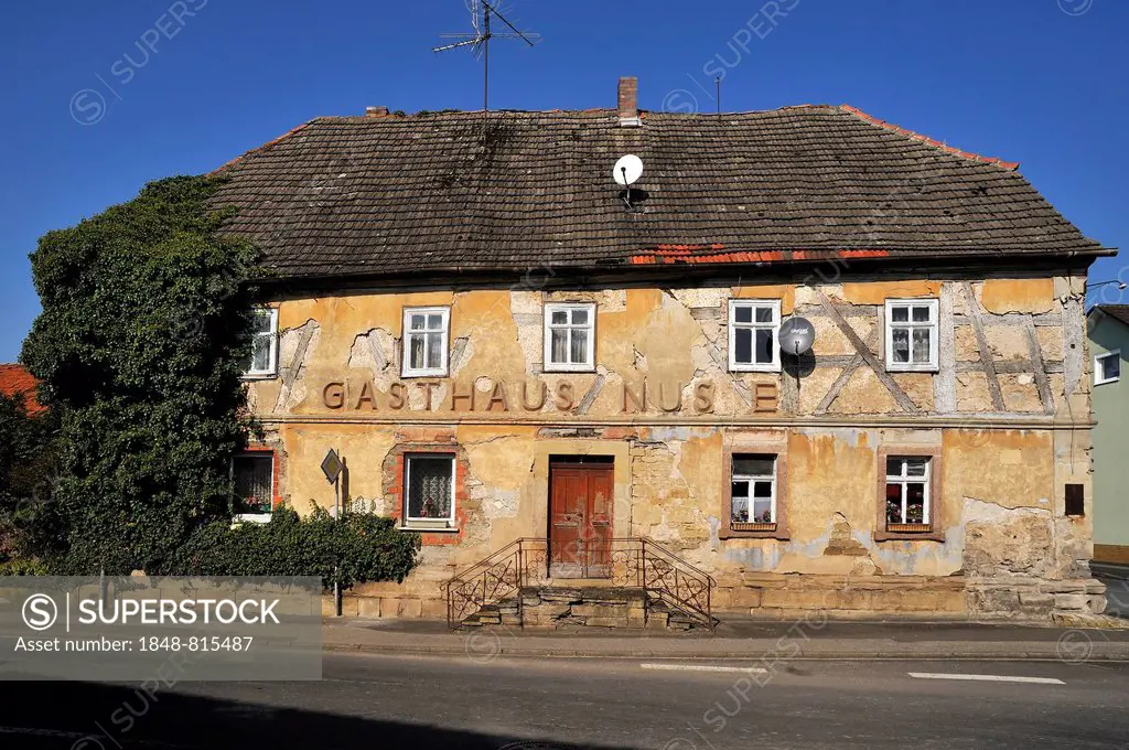 Former guest house in need of repair, old half-timbered house, Donnersdorf, Lower Franconia, Bavaria, Germany