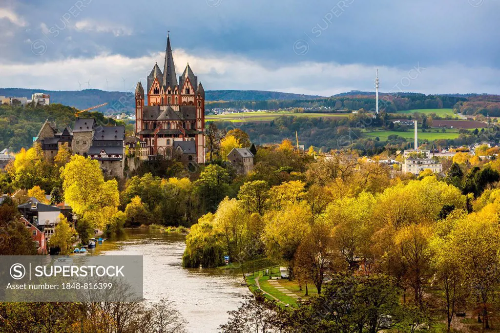 Townscape with Limburg Cathedral, Limburg an der Lahn, Hesse, Germany