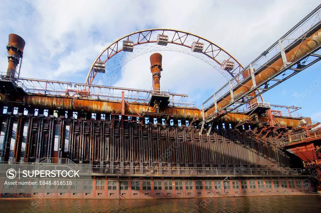 &quot;Sun&quot;, a Ferris wheel, Zollverein coking plant, UNESCO World Heritage Site, Essen, North Rhine-Westphalia, Germany