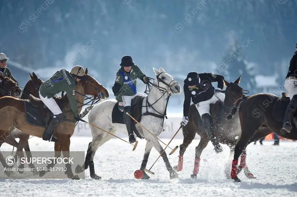Team Parmigiani, gray, versus Team Valartis Bank, black, Polo on Snow, Polo tournament, 11th Valartis Bank Snow Polo World Cup 2013, Kitzbühel, Tyrol,...