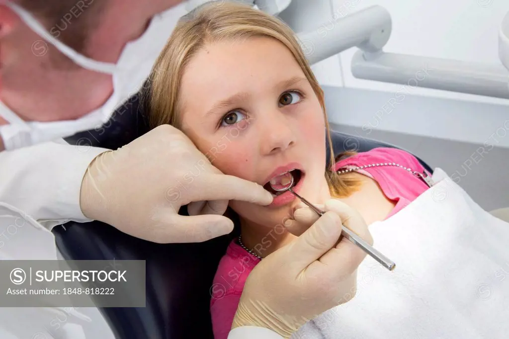 Girl at the dentist, Germany
