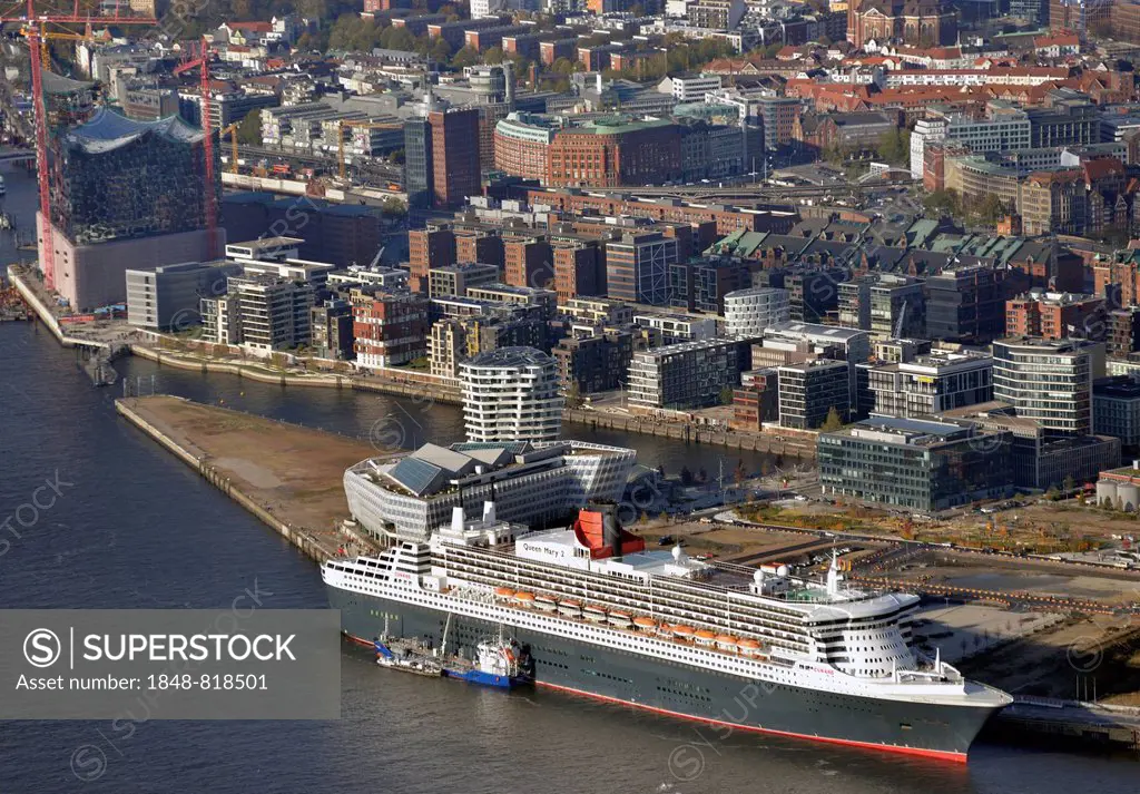 Queen Mary 2, behind the HafenCity, Hamburg Harbour, Hamburg, Germany