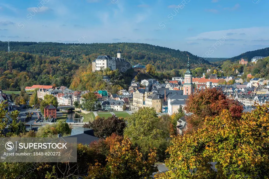 Townscape, Oberes Schloss, or Upper Castle, and Unteres Schloss, or Lower Castle, in autumn, Greiz, Thuringia, Germany