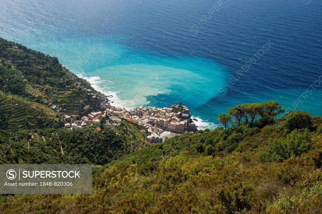 Village by the Sea, Vernazza, Cinque Terre, La Spezia Province, Liguria, Italy