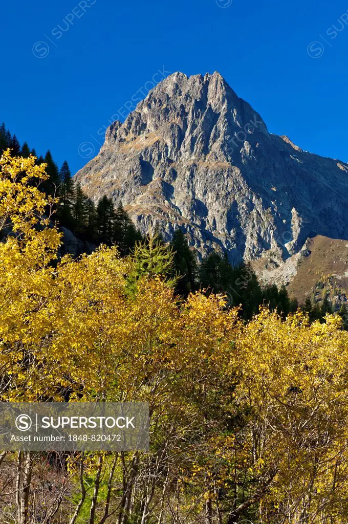 Mt Aiguille de Loriaz in autumn, Aiguilles Rouges, Haute-Savoie, France
