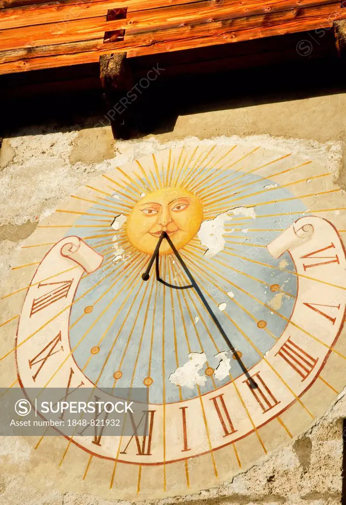 Sundial on city walls, Burghausen, Upper Bavaria, Bavaria, Germany