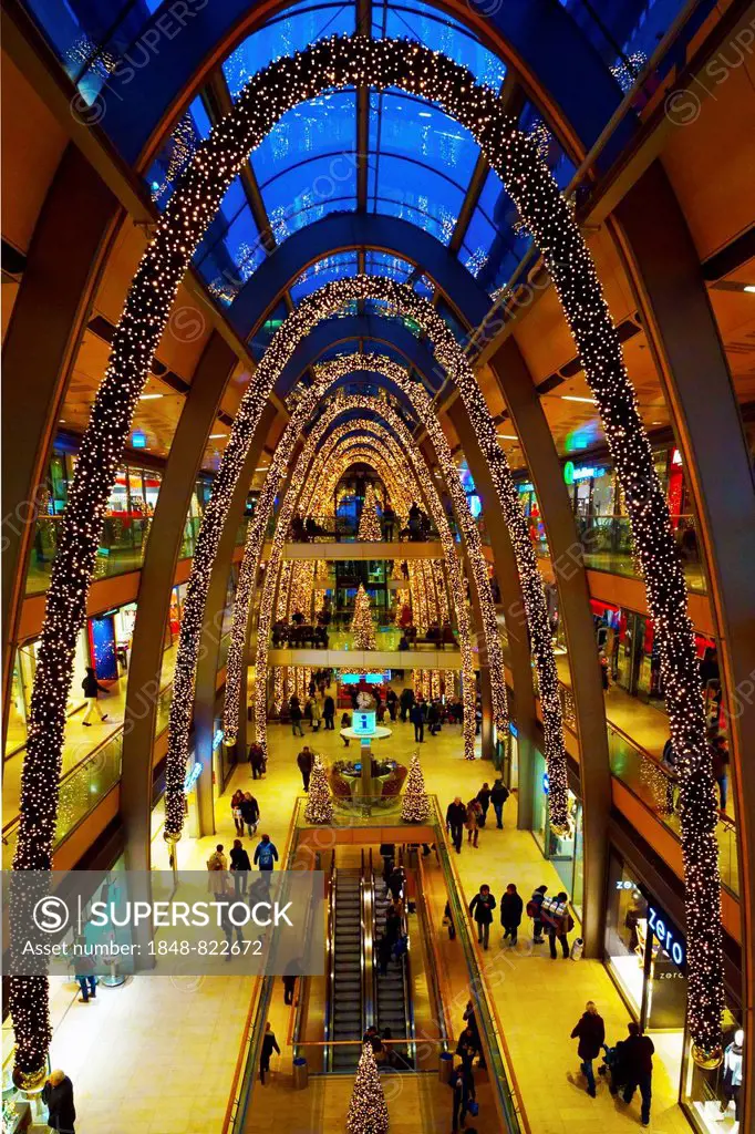 Christmas decorations in the Europa Passage shopping centre, Hamburg, Germany