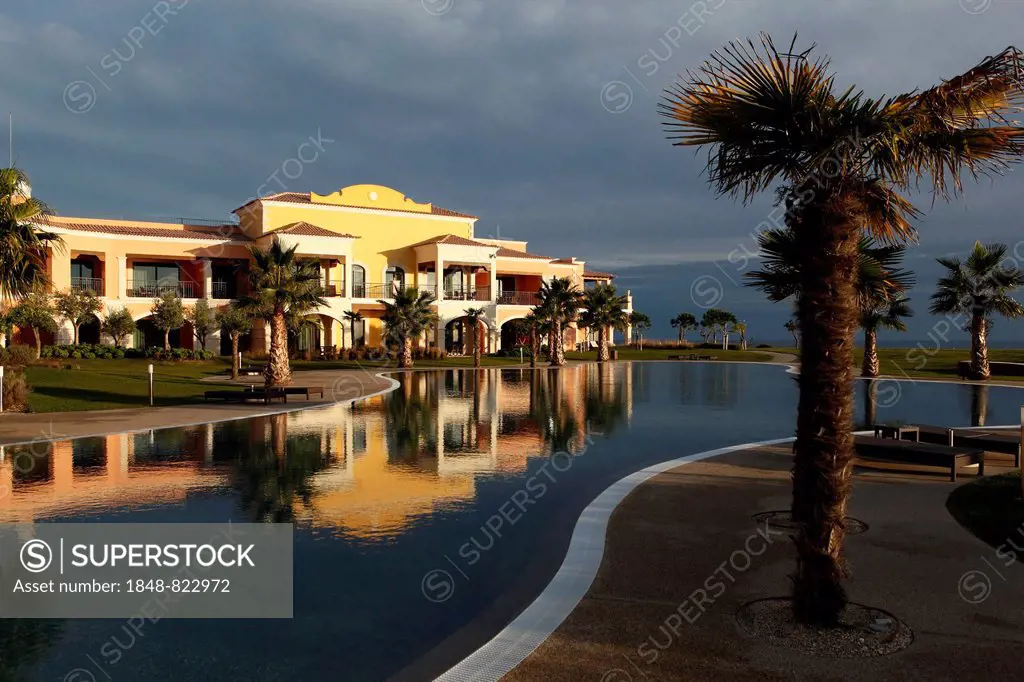 Swimming pool, Cascade Wellness and Lifestyle Resort, Lagos, Portugal