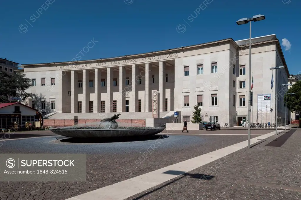 Bozen courthouse, monumental building in fascism under Mussolini, 1942, Neustadt, Gries-Quirein, Bolzano, Trentino-Alto Adige, Italy