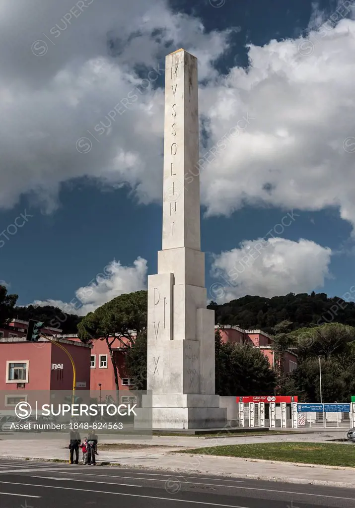 Marble Mussolini obelisk, Foro Italico, sports complex, 1928-1938, Rome, Lazio, Italy
