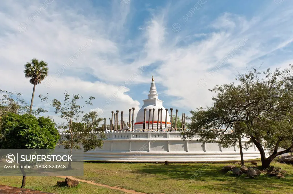 White stupa, Thuparama Dagoba, Anuradhapura, Sri Lanka
