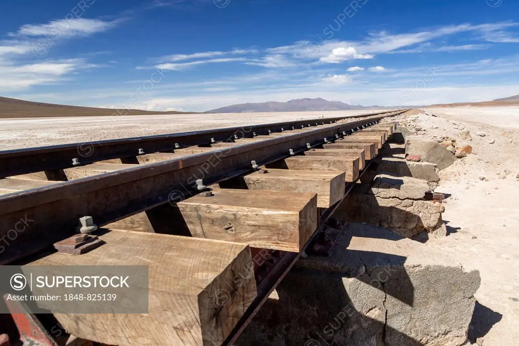 Railroad tracks, Altiplano, Andean Plateau, Andes, Bolivia