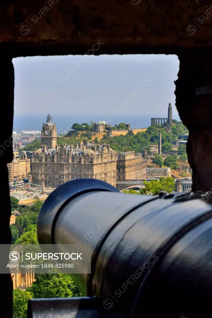 A cannon aimed at the Balmoral Hotel, Edinburgh Castle, Edinburgh, Scotland, United Kingdom