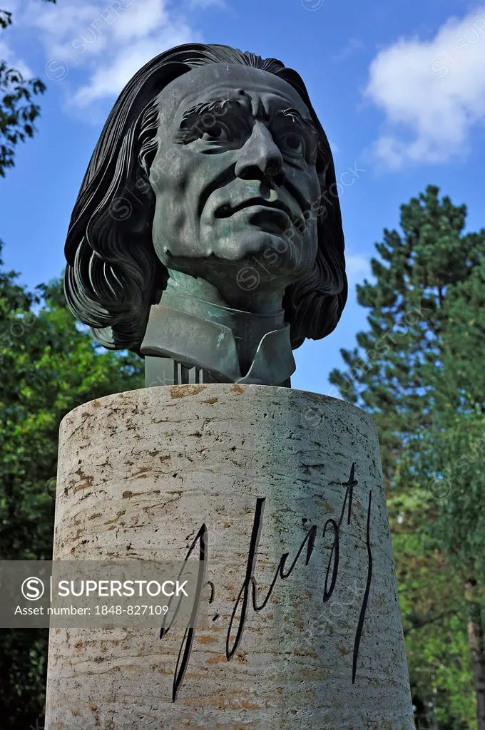 Bronze bust of the Hungarian composer Franz Liszt, by Arno Becker 1976, Festival Hill, Bayreuth, Bavaria, Germany
