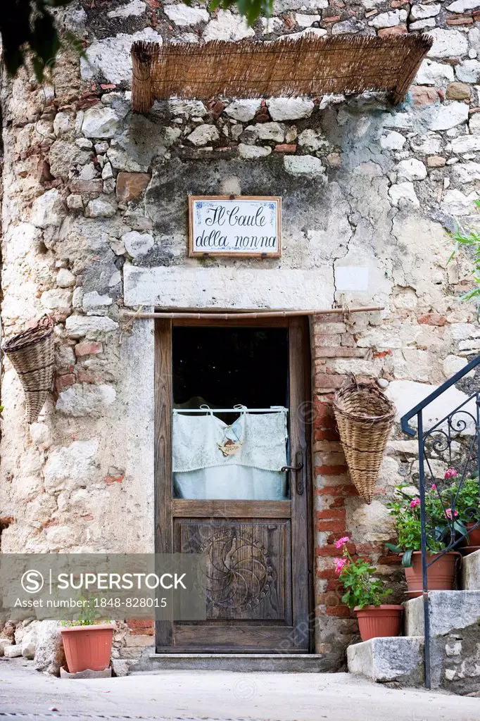 Shop in Pitigliano, Maremma, Province of Grosseto, Tuscany, Italy