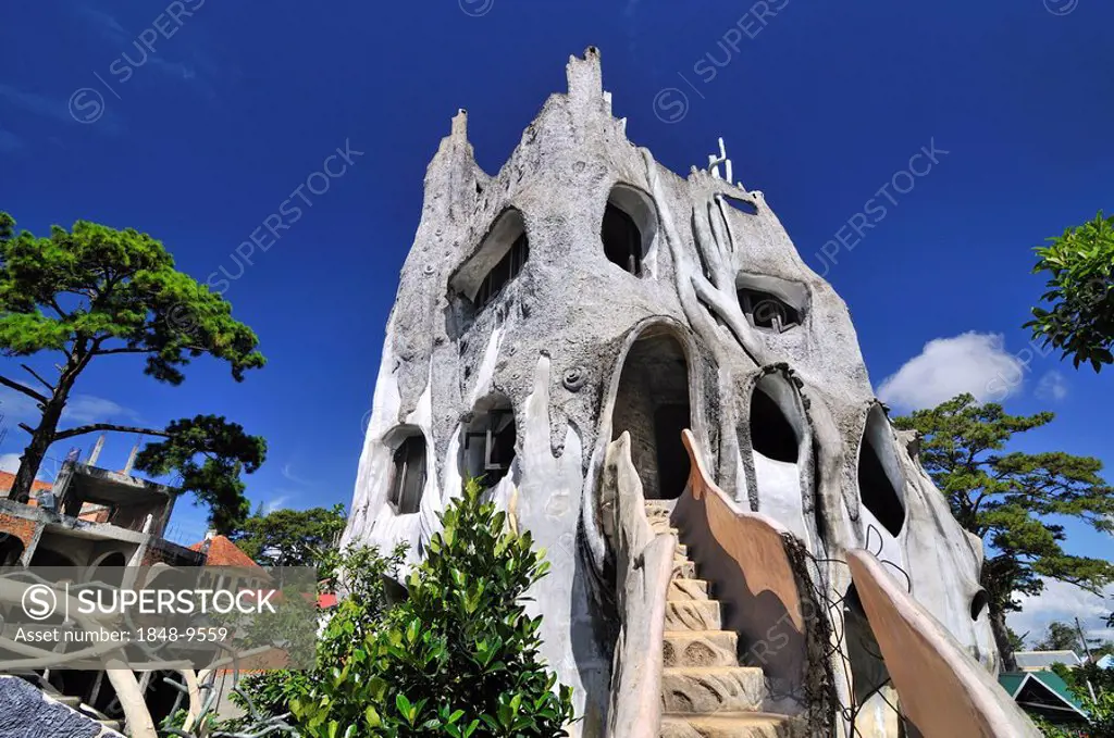 Bizarre building of the Crazy House Hotel, Hang Nga Guesthouse, Dalat, Central Highlands, Vietnam, Asia