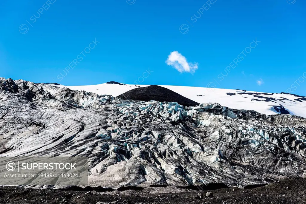 Ice formations, snow-capped volcanic mountain chain Kverkfjöll, on the northern edge of the Vatnajökull glacier, highlands, Iceland